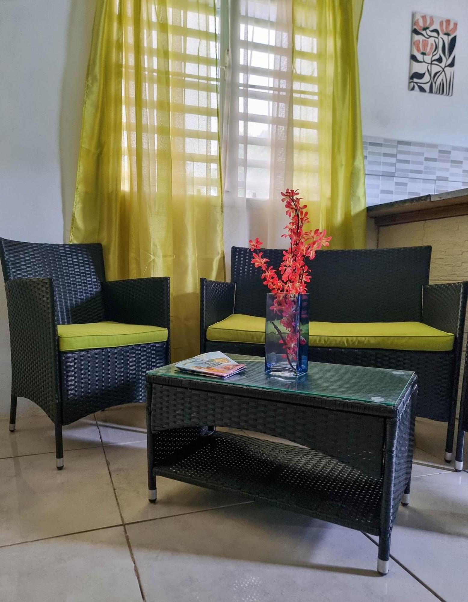 Cattleya Flor Hotel โอรันเยสตัด ภายนอก รูปภาพ