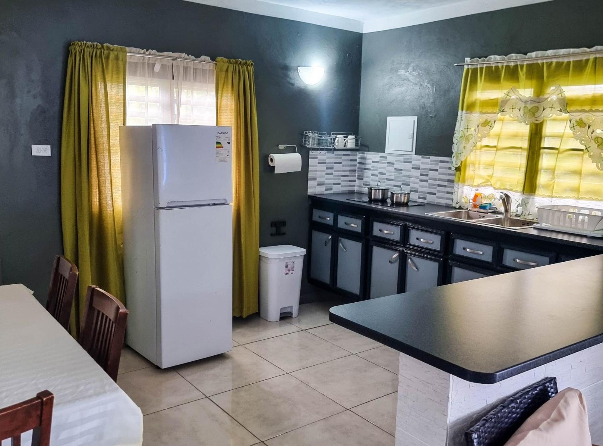 Cattleya Flor Hotel โอรันเยสตัด ภายนอก รูปภาพ