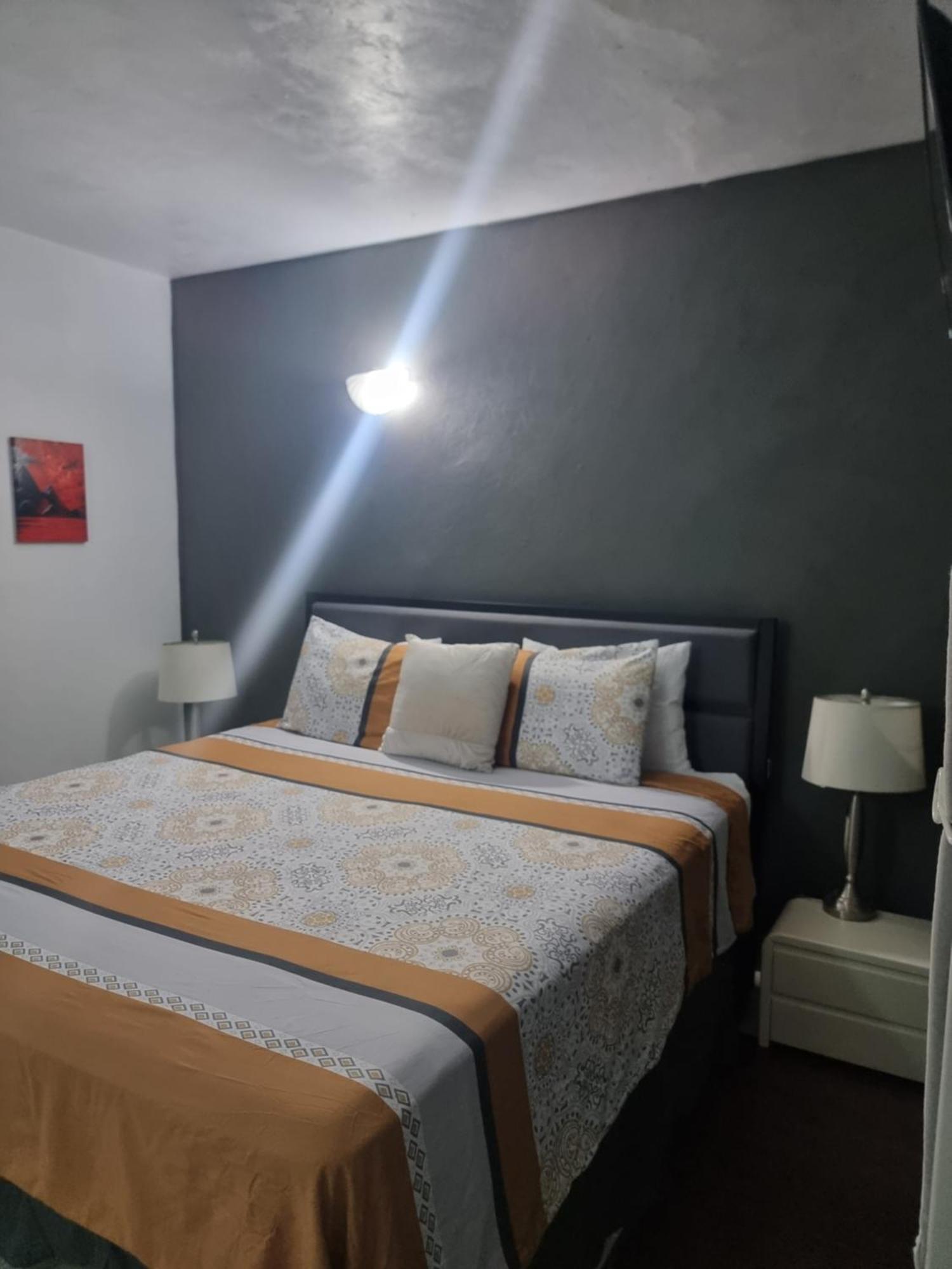 Cattleya Flor Hotel โอรันเยสตัด ภายนอก รูปภาพ